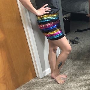 Express sequin skirt